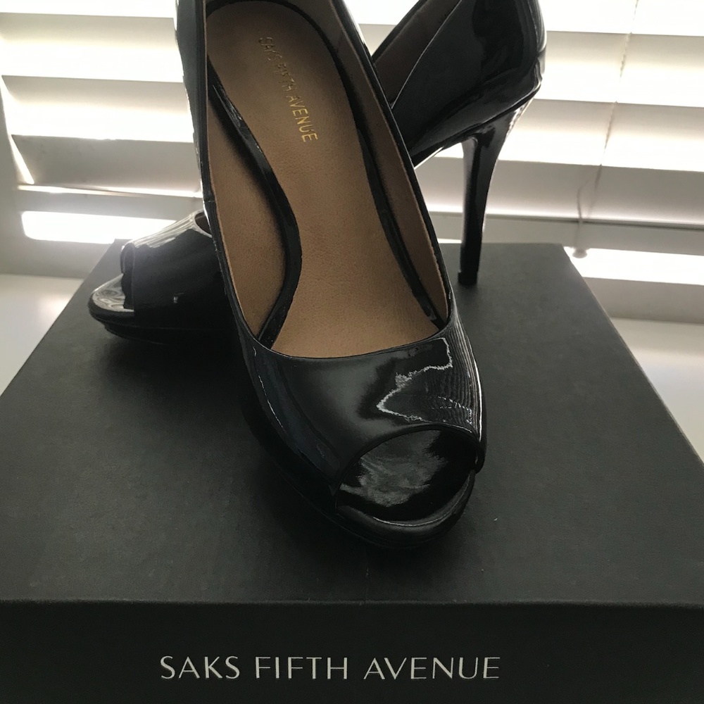 Saks Fifth Avenue : Peep toe High Heel Pumps
